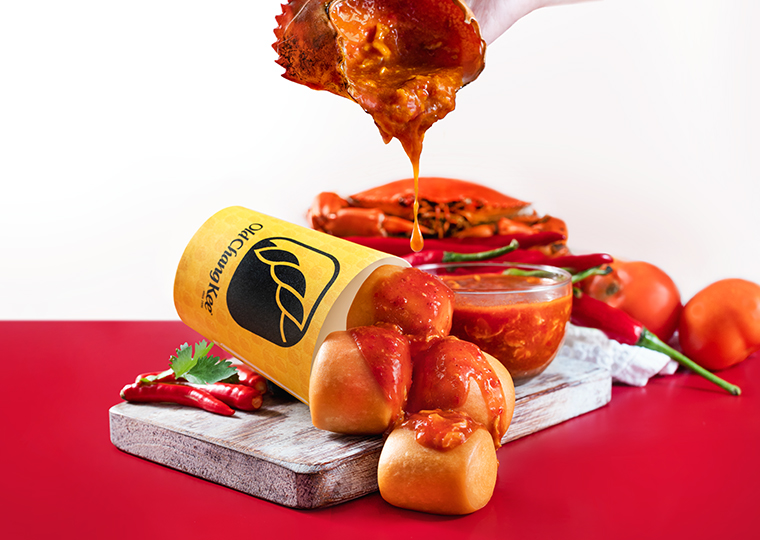 Spice up this National Day with Old Chang Kee – Chilli Crab Sauce with Fried Mantou!